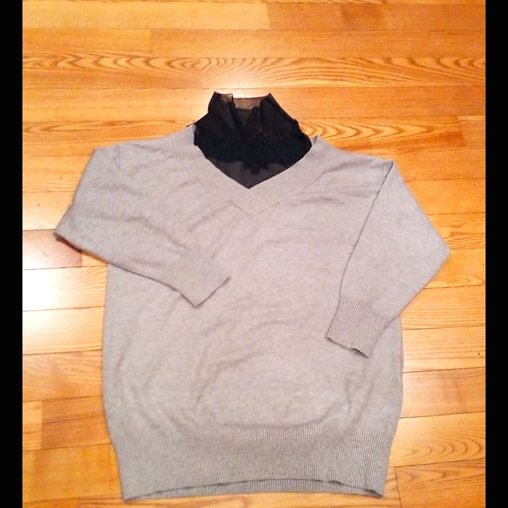 FOREVER 21 OFF SHOULDER SWEATER SIZE L